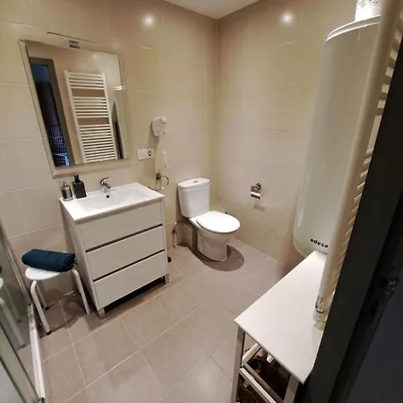 - 6 Pax Apartment