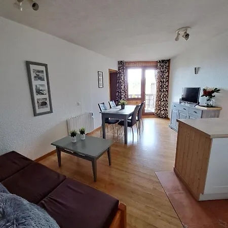 - 6 Pax Apartment